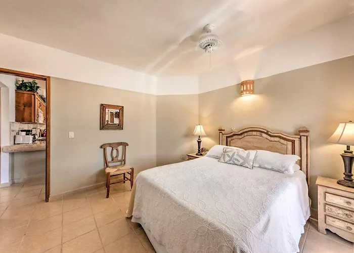 In Plaza Nautica < 1 Mile To The Arch! Holiday home